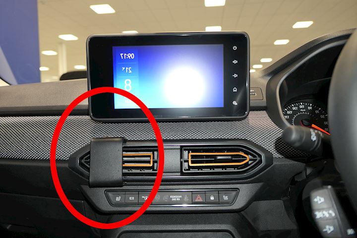 Brodit ProClip for Dacia Sandero & Dacia Jogger (Centre mount) 